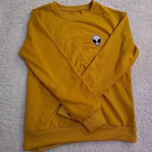 mustard yellow crewneck w/ alien ☆